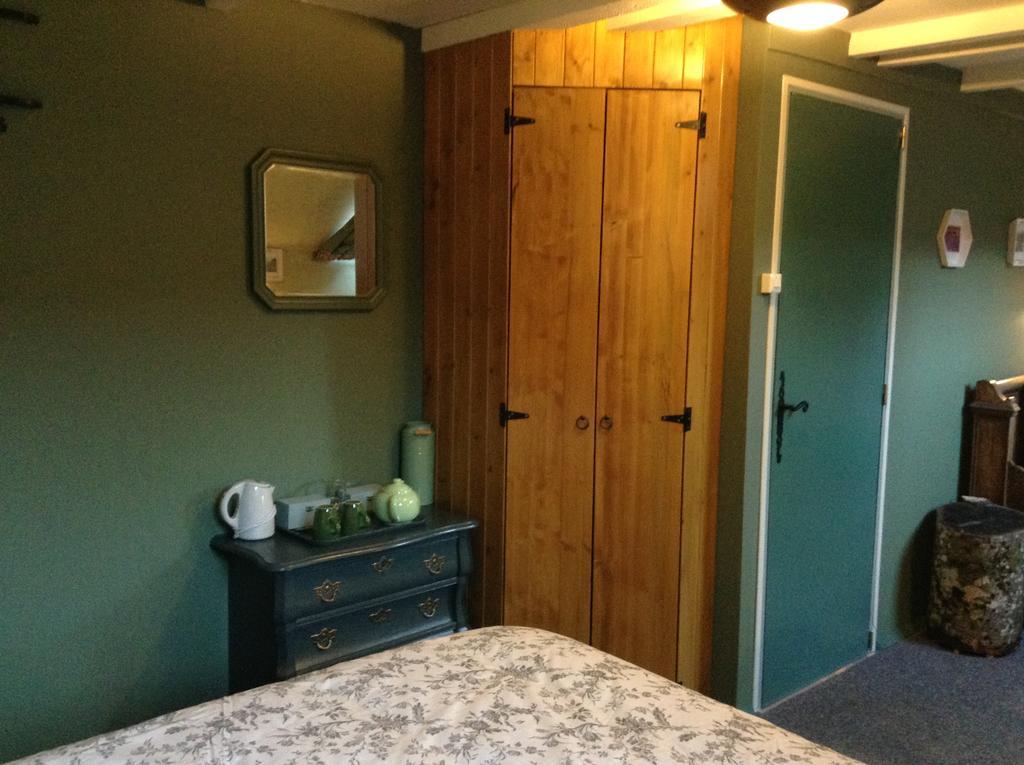 Bed and Breakfast Aux Sources De L'Yonne Glux-en-Glenne Екстер'єр фото