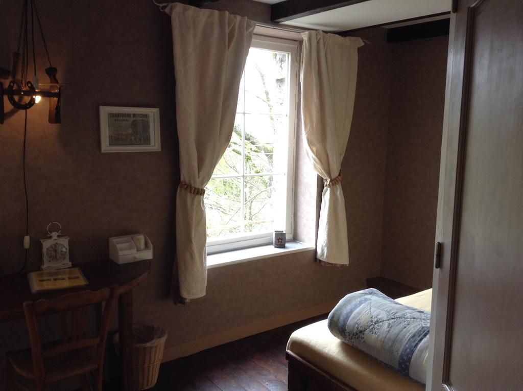 Bed and Breakfast Aux Sources De L'Yonne Glux-en-Glenne Екстер'єр фото